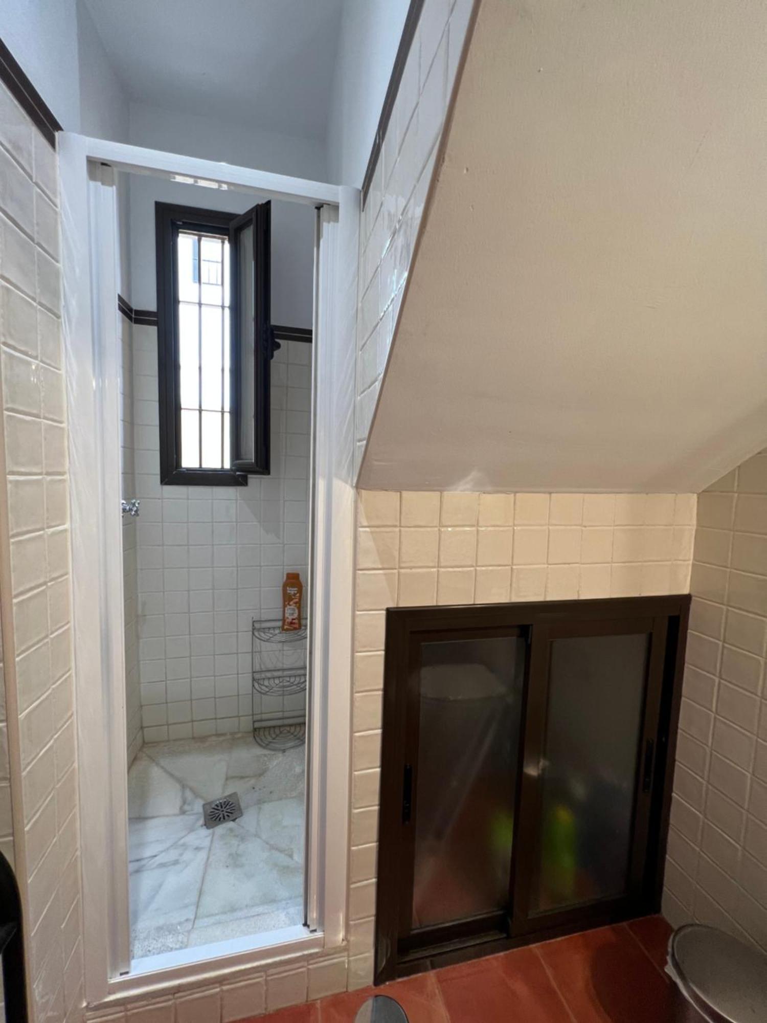 Apartamentos Sevilla Deluxe Rosales Los Rosales  ภายนอก รูปภาพ